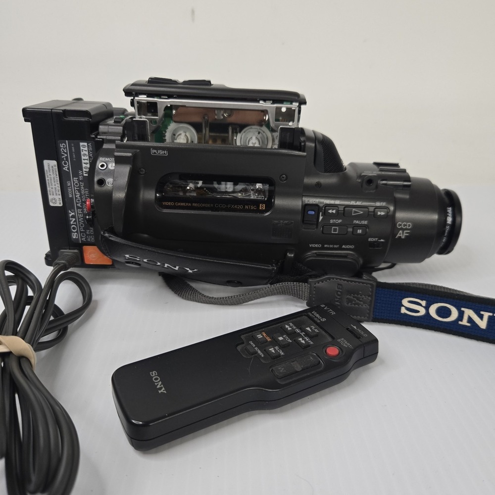Sony Handycam CCD-FX420 Video8 Camcorder W/ Remote & AC Adapter